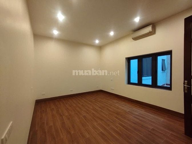 Cho thuê sàn văn phòng tại Đội Cấn, Hà Nội