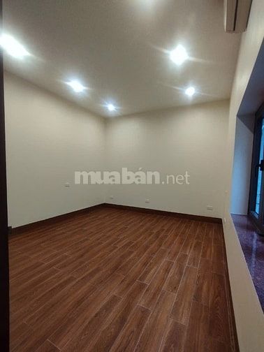 Cho thuê sàn văn phòng tại Đội Cấn, Hà Nội