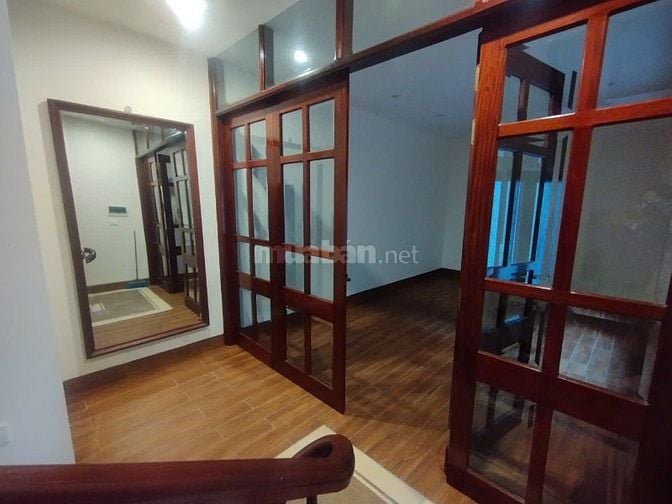 Cho thuê sàn văn phòng tại Đội Cấn, Hà Nội