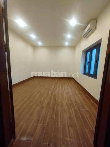 Cho thuê sàn văn phòng tại Đội Cấn, Hà Nội