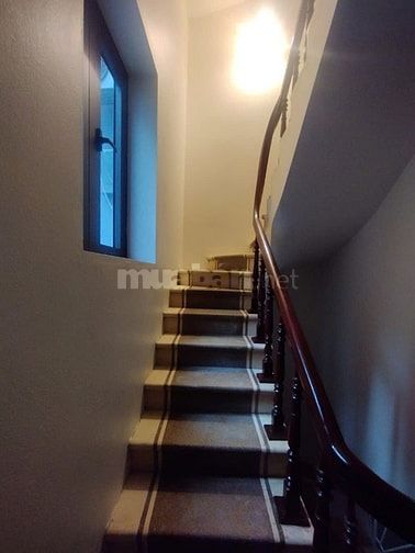 Cho thuê sàn văn phòng tại Đội Cấn, Hà Nội