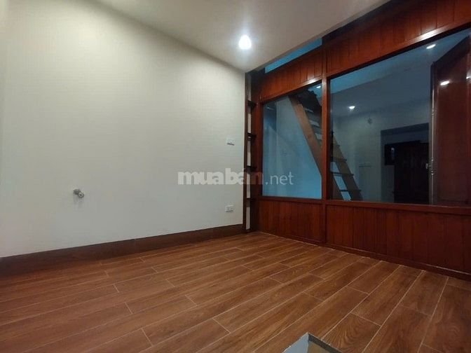 Cho thuê sàn văn phòng tại Đội Cấn, Hà Nội