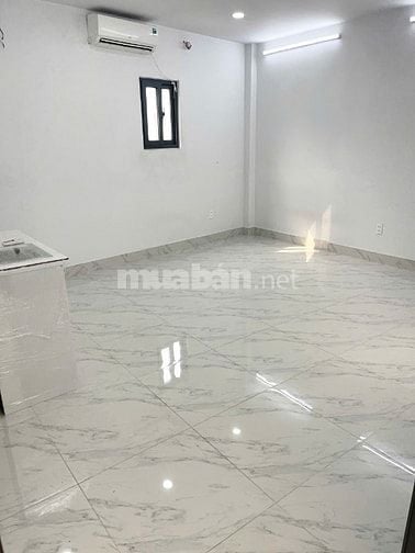 Phòng trống mới rộng 30m2 cửa sổ trời Út Tịch Tân Bình chỉ 4 triệu200k