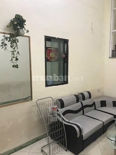 Cho thuê cả nhà số 23 ngách 20 ngõ 86 phố Hào nam, đt 30m2 , 4 tầng . 