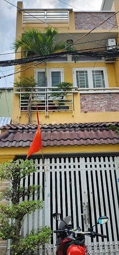 cho thuê nhà  địa chỉ 116/2B giá 11tr ngay chợ bình trị đông