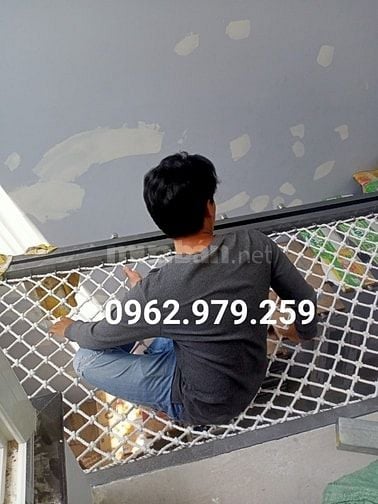 nhận làm lưới chắn giường tầng cho bé, lưới giếng trời cầu thang