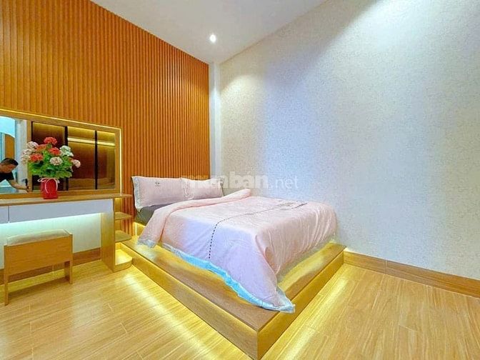 Bán nhà hẻm xe hơi 5m thông 1 sẹc đường số 9, P.9, 4 x 13, giá 7.99 tl