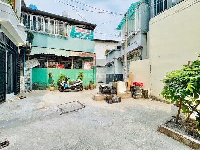 NHÀ 1LẦU MỚI , ĐƯỜNG NƠ TRANG LONG , P12 , QUẬN - BT