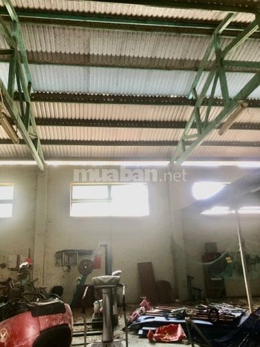 Nhà máy rộng 2362 m2 đường rộng 11,5 m tải 8 tấn có điện 3 phar 