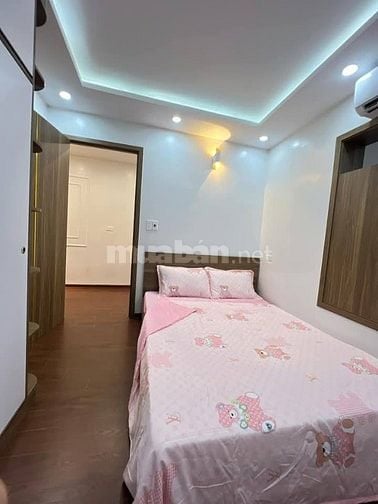 Nhà Đẹp Gần Đường Ô TÔ, Phố Giải Phóng, Thanh Xuân 120m, giá 3.75 tỷ.