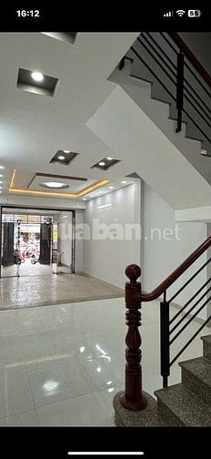 BÁN NHÀ .MT đường phạm hữu lầu .Q7 - dt- 4x18 trệt 2 lầu .vị trí kd .