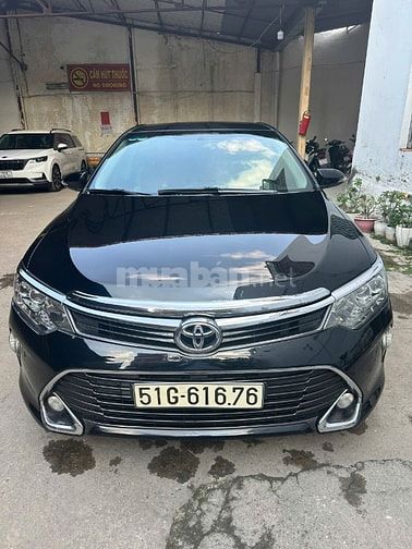 Bán Toyota Camry 2.5Q,sx năm 2018,màu đen