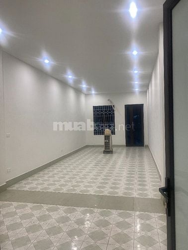 Cho thuê nhà MP 83 Hàng Chiếu, 80m2 x 4 tầng, MT 4m