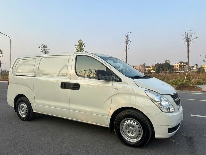 Bán Hyundai Starex tải van 3 chỗ đời 2011,máy dầu,số sàn