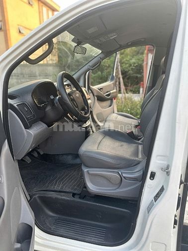 Bán Hyundai Starex tải van 3 chỗ đời 2011,máy dầu,số sàn