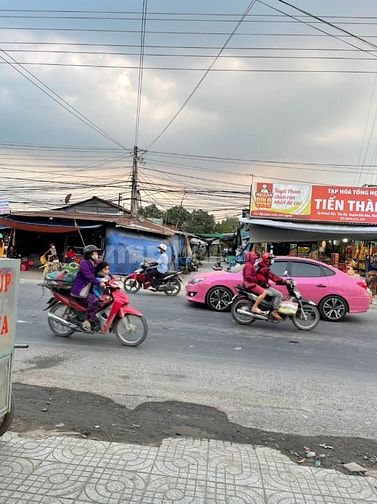 Cho thuê nhà mặt tiền  đối diện chợ Tân Mỹ (khu đô thị Vinhome Tân Mỹ)