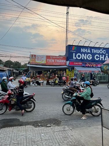 Cho thuê nhà mặt tiền  đối diện chợ Tân Mỹ (khu đô thị Vinhome Tân Mỹ)