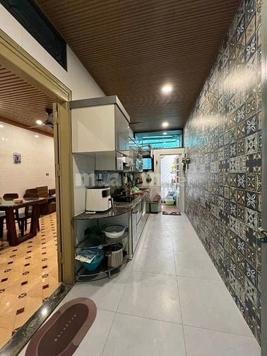 NHANH! NHÀ ĐẸP 4 TẦNG 45M2, MT 5M PHỐ HOÀNG CẦU, NGÕ THÔNG ÔTÔ VÀO NHÀ