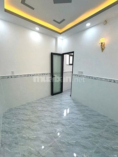 Nhà mới, 2 tầng, gần Mặt tiền Bùi Minh Trực P5Q8