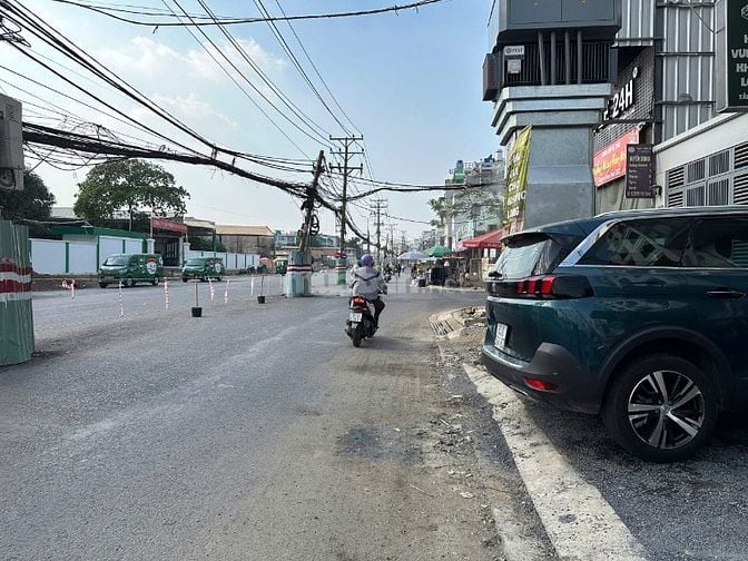 Cho thuê Mặt tiền nguyên căn Dương Quảng Hàm nhà mới xây vị trí đẹp