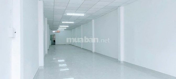 Bán nhà đường Nguyễn Thị Thập, Quận 7, dt 4.2x24m, cấp 4 giá 33 tỷ