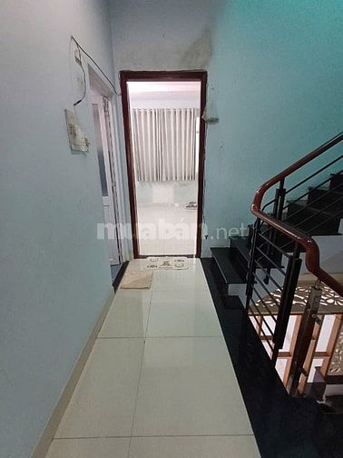 BÁN NHÀ LÊ ĐẠI HÀNH QUẬN 11, 55M2 (5*11), HẺM 4M CÁCH MT 30M 3 TẦNG.