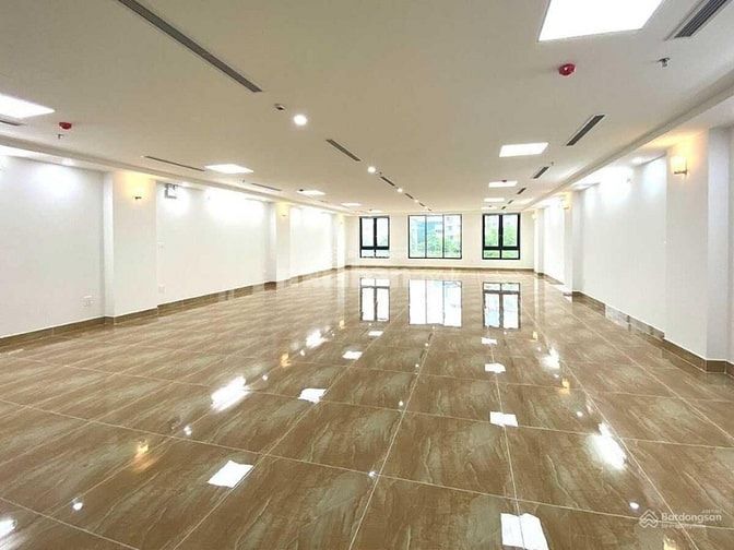 Cho thuê Mặt Phố Thái Hà Diện tích 200m2, Mặt tiền 6m