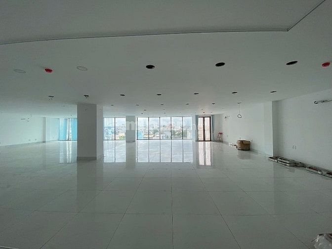 Tòa nhà Văn Phòng 6 Tầng , DTSD gần 2400m2 , sẵn HĐ thuê 350tr/tháng 