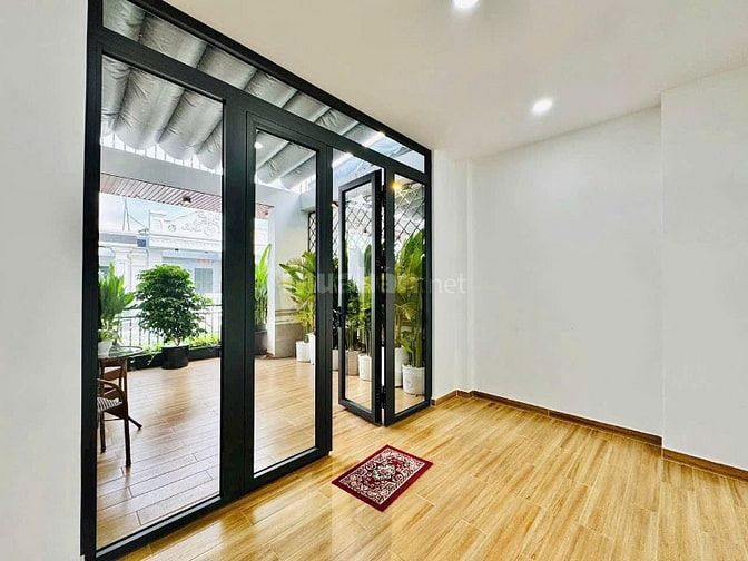 bán nhà DT 4m x 16,3m đường ô tô xe tải, khu víp phân lô, khu nhà đẹp