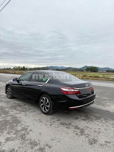 Bán Honda Accord 2.4 Nhập Thái Lan, sản xuất 2018.