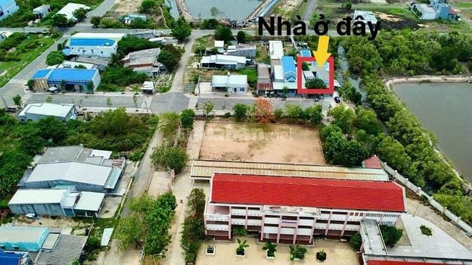 Bán gấp nhà cấp 4 ngay trường học cấp 1 xã Lộc An Bà Rịa Vũng Tàu