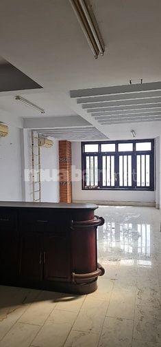 Bán Nhà Mặt Tiền 173 Đường Đinh Tiên Hoàng P. Đakao Q1.DT :4,1x20,m5