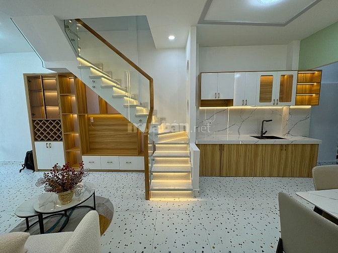 LUXURY HOUSE-Nhà 2lầu xách vali ở hẻm trước nhà 6m khuVIP Phan Văn Trị