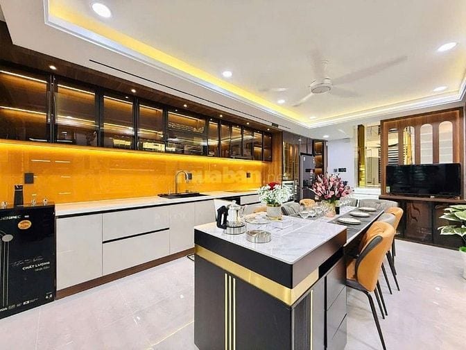 bán nhà SIÊU PHẨM TUYỆT ĐẸP, LUXURY, SMART HOME, ĐƯỜNG 12M THÔNG 