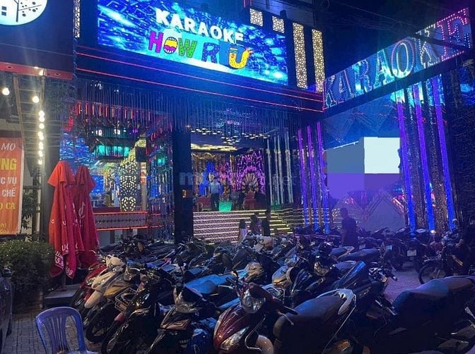 Karaoke Hong Kong 3 Tuyển Nhân Viên Phục Vụ Pr