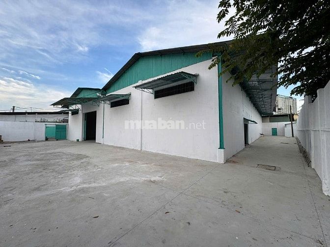 Cho thuê kho xưởng mặt tiền Thoại Ngọc Hầu ,Tân Phú, diện tích :1000m2