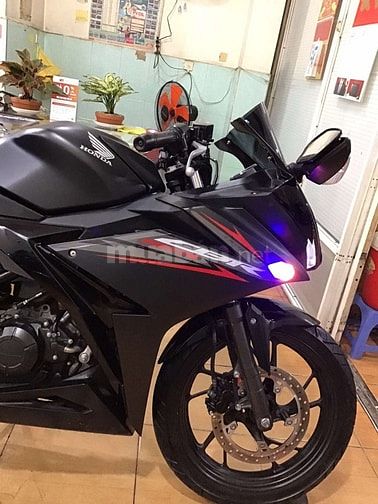 HONDA CBR 150cc,SX NĂM 2018.XE RẤT ĐẸP.ĐẦU NỒI,MÁY MÓC  ZIN NGUYÊN BẢN