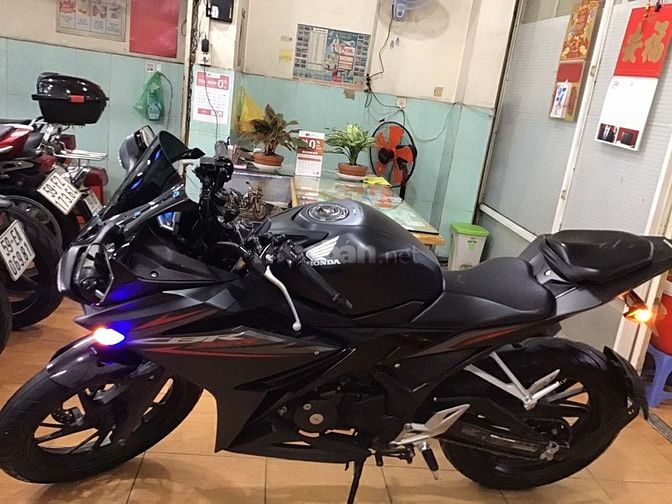 HONDA CBR 150cc,SX NĂM 2018.XE RẤT ĐẸP.ĐẦU NỒI,MÁY MÓC  ZIN NGUYÊN BẢN