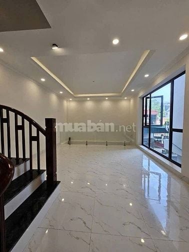 Bán nhà đẹp 6 tầng 35m2 phố Chu Huy Mân giá chỉ 4.9 tỷ