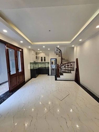 Bán nhà đẹp 6 tầng 35m2 phố Chu Huy Mân giá chỉ 4.9 tỷ