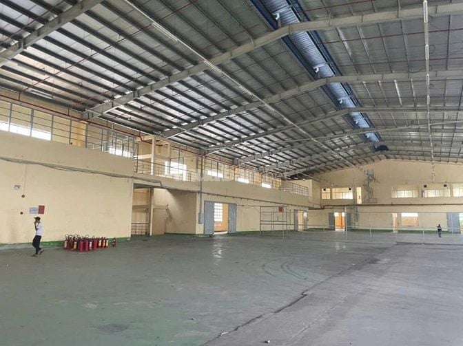 Cho thuê kho xưởng 2.600m2 MT đường Mã Lò Bình Tân 