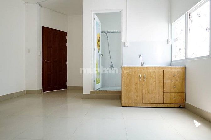 Phòng Căn hộ DV 40m2 1PN, PK 62 Trương Công Định, Q.Tân Bình - Căn Góc