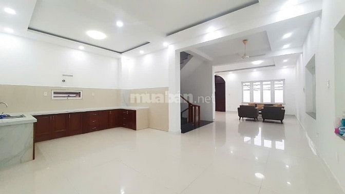 Villa có hầm, sân rộng, diện tích 12x26m, 5 tầng, phường An Khánh, Q2