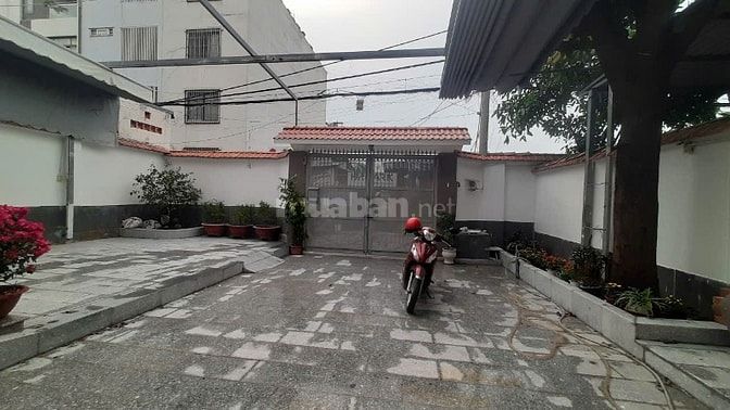 Villa có hầm, sân rộng, diện tích 12x26m, 5 tầng, phường An Khánh, Q2