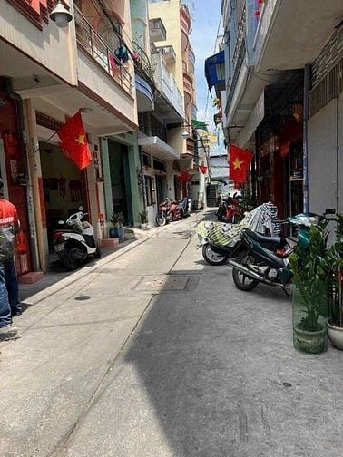 Bán gấp nhà Hàn Hải Nguyên, Quận 11, 53m2, giá 4.2 tỷ