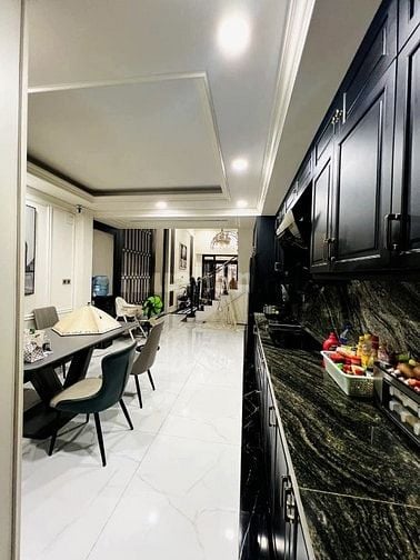 NGUYỄN TRÃI QUẬN 5 – HẺM Ô TÔ  SÁT MẶT TIỀN – DT 58M2 – GIÁ CHỈ 11,8TỶ