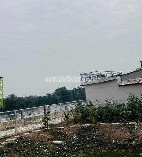 BÁN NHÀ VƯỜN VIEW SÔNG 2 MẶT TIỀN ĐƯỜNG Ô TÔ. 