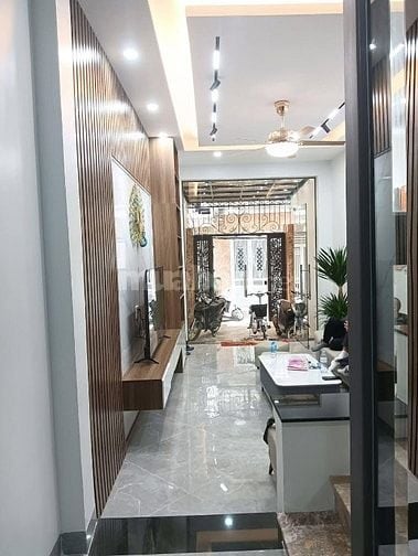 BÁN NHÀ PHỐ,HOÀNG MAI, HOÀNG MAI  DT: 66m2 × 5 Tầng Thang Máy  MT: 3.5