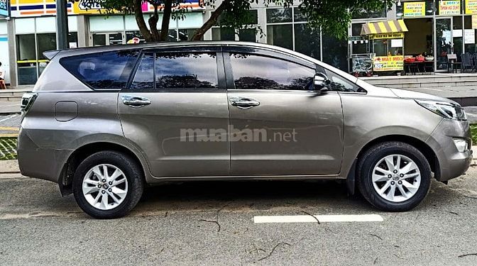 Bán rẻ Toyota Innova E xịn 2018 Zin độ Full rất đẹp!