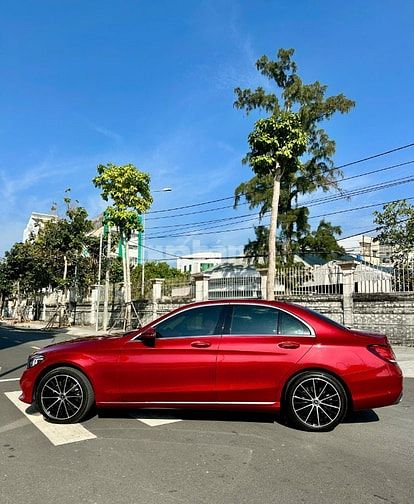 Bán ôtô Mercedes Benz C200 Exclusive. Sản xuất 2021, xe nguyên bản